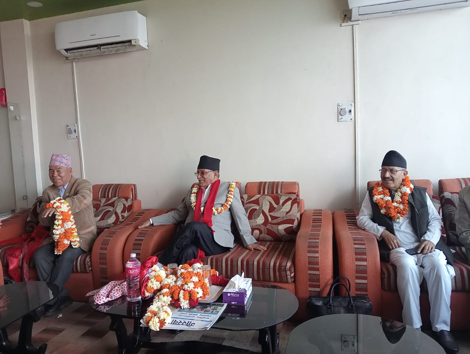 अहिलेको सरकार जति टिक्छ, उति माओवादीलाई फाइदा हुन्छ : प्रचण्ड